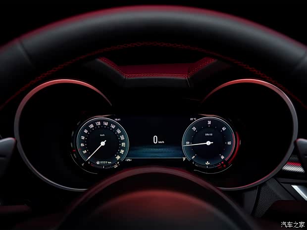 阿爾法·羅密歐 Stelvio斯坦維 2023款 Competizione