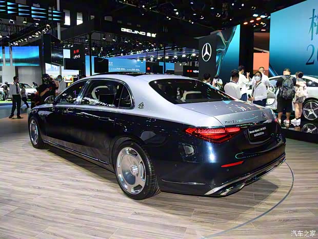 梅賽德斯-邁巴赫 邁巴赫S級 2023款 S 680 4MATIC 匠心高定首發(fā)版雙色