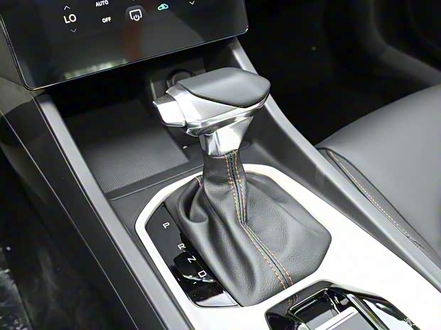 东风乘用车 奕炫 2023款 马赫版 1.5L 自动追影版 东风乘用车 奕炫 2023款 马赫版 1.5L 自动追影版