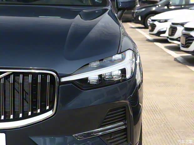 沃尔沃亚太 沃尔沃XC60 2023款 B5 四驱智逸豪华版