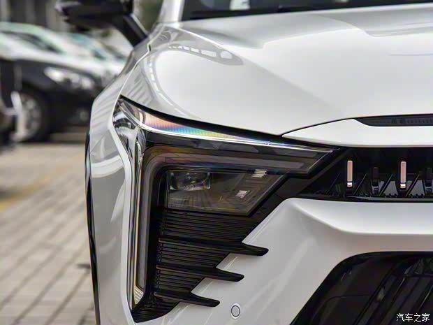 一汽奔腾 奔腾B70S 2022款 30TD 高配版