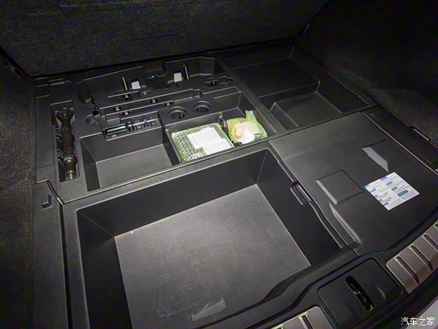 雷克萨斯 雷克萨斯RX 2023款 500h F SPORT Performance 中国台湾版