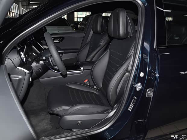 北京奔驰 奔驰C级 2022款 C 260 L 运动皓夜版