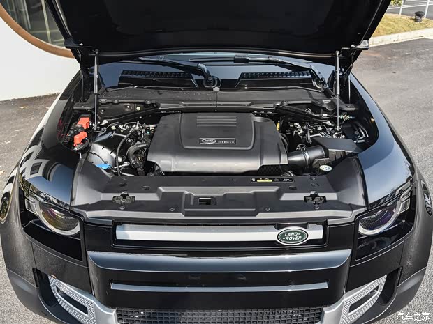 路虎(進(jìn)口) 路虎衛(wèi)士 2022款 90 2.0T P300 虎威雄心版