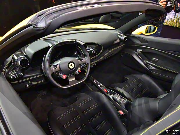 法拉利 法拉利F8 2020款 Spider 3.9T V8