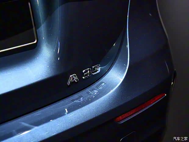 梅赛德斯-AMG 奔驰A级AMG(进口) 2019款 AMG A 35 4MATIC