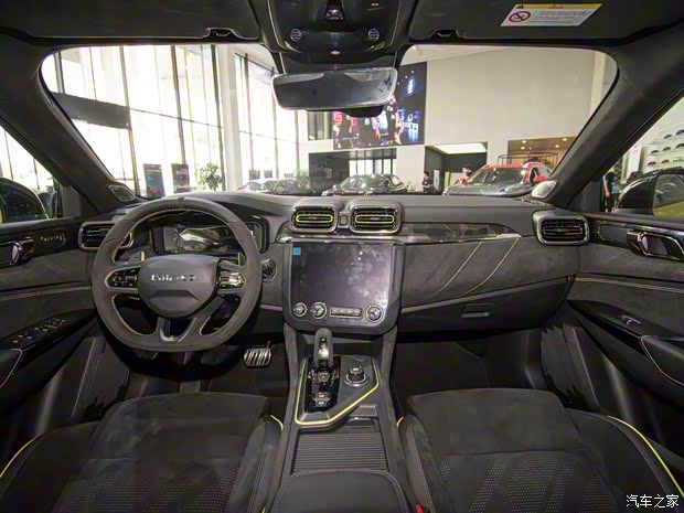 領(lǐng)克 領(lǐng)克03 2019款 03+ 2.0TD 自動勁Pro版