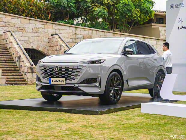 長安汽車 長安UNI-K 2021款 UNI量產(chǎn)版