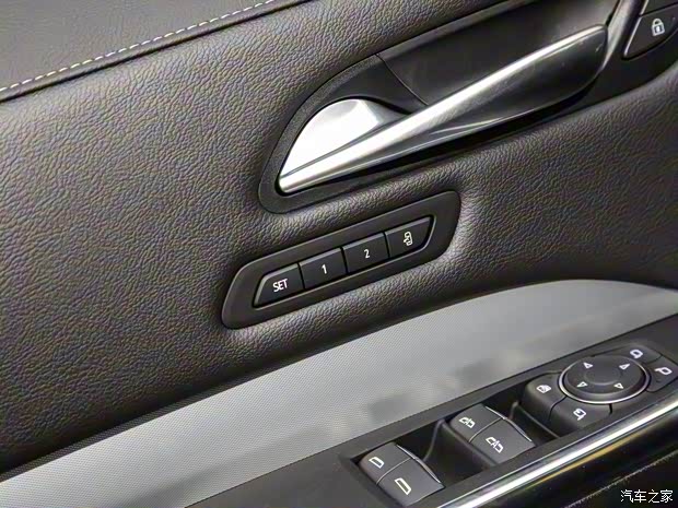 上汽通用凱迪拉克 凱迪拉克XT4 2023款 28T 兩驅(qū)尊貴型