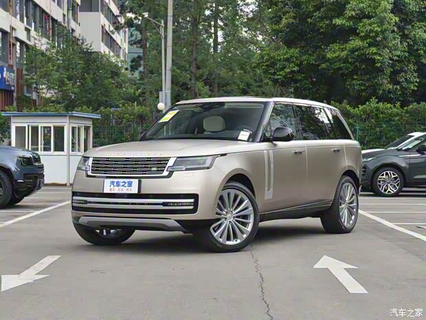 路虎(进口) 揽胜 2022款 4.4 V8 530PS 首发版 路虎(进口) 揽胜 2022款 4.4 V8 530PS 首发版