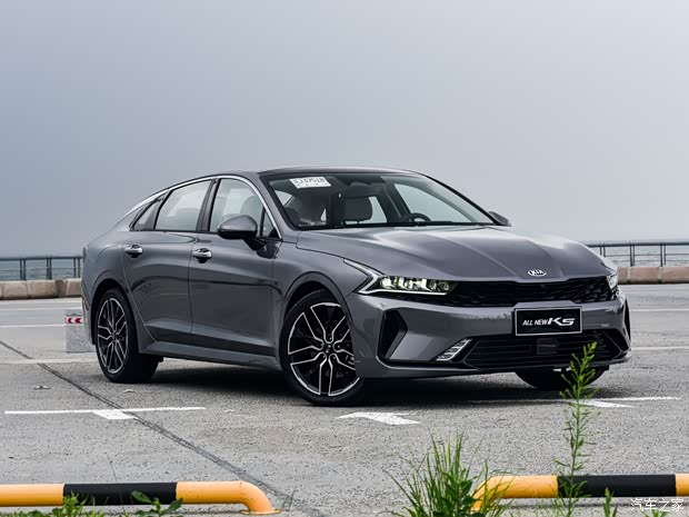 东风悦达起亚 K5凯酷 2020款 380T GT-Line 尊贵版 东风悦达起亚 K5凯酷 2020款 380T GT-Line 尊贵版