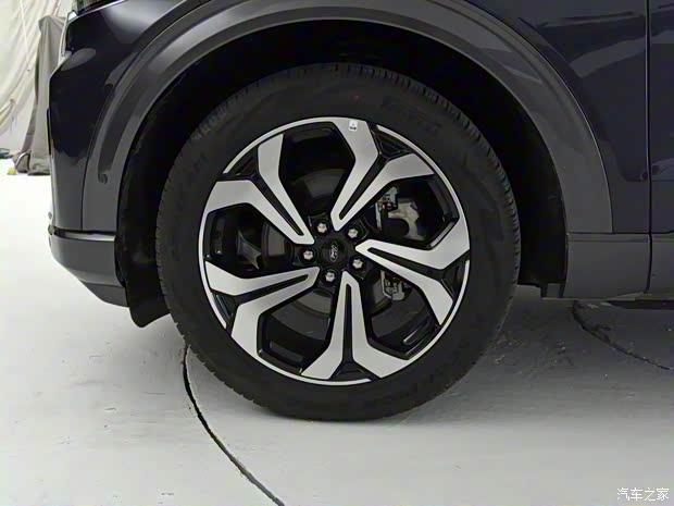 長(zhǎng)安福特 探險(xiǎn)者 2023款 EcoBoost 285 四驅(qū)ST-Line 6座