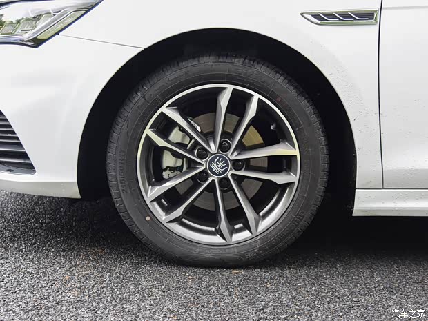 比亞迪 秦Pro 2020款 超越版 高配