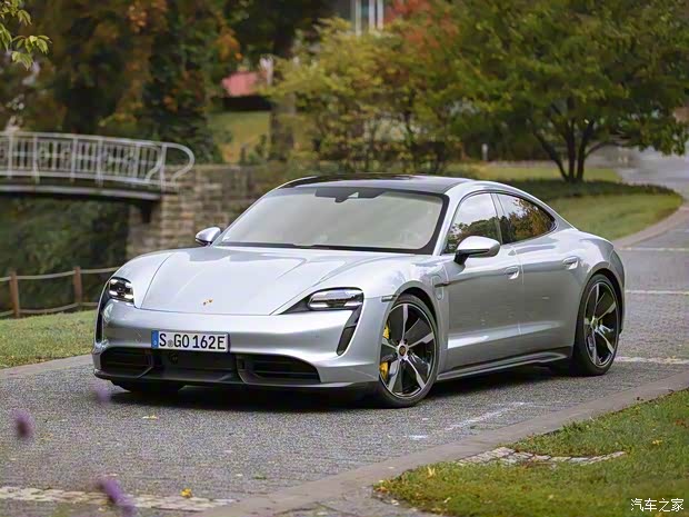 保时捷 Taycan 2019款 Taycan Turbo S 保时捷 Taycan 2019款 Taycan Turbo S