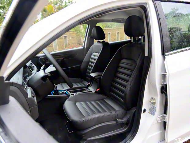 東風(fēng)風(fēng)行 風(fēng)行S50EV 2019款 旗艦型