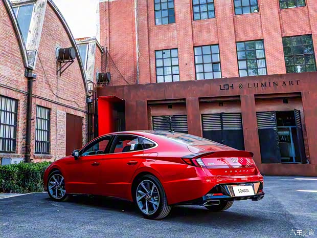 北京现代 索纳塔 2020款 380T 基本型