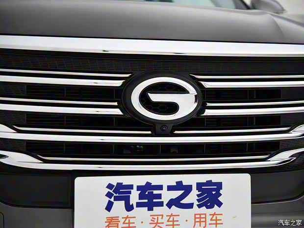 广汽乘用车 传祺GS5 2019款 270T 自动尊贵版 广汽乘用车 传祺GS5 2019款 270T 自动尊贵版