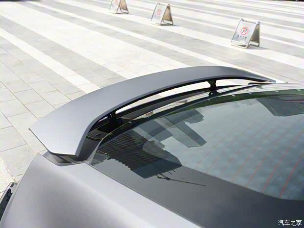 長(zhǎng)安汽車 長(zhǎng)安UNI-V 2022款 2.0T 運(yùn)動(dòng)版