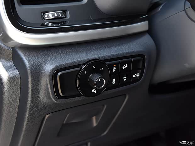 广汽乘用车 传祺GM8 2020款 大师版