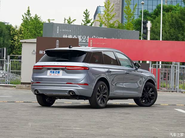 長安林肯 冒險(xiǎn)家 2022款 2.0T 兩驅(qū)阿拉斯加冰川限量版