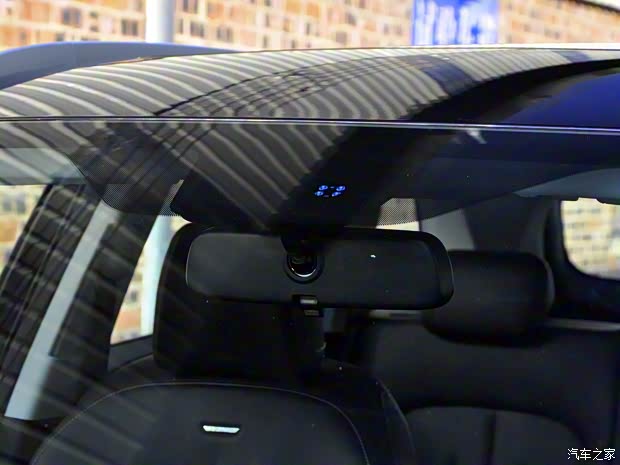 长安汽车 长安欧尚X7 2021款 1.5T 人脸识别全自动泊车太空逍遥版