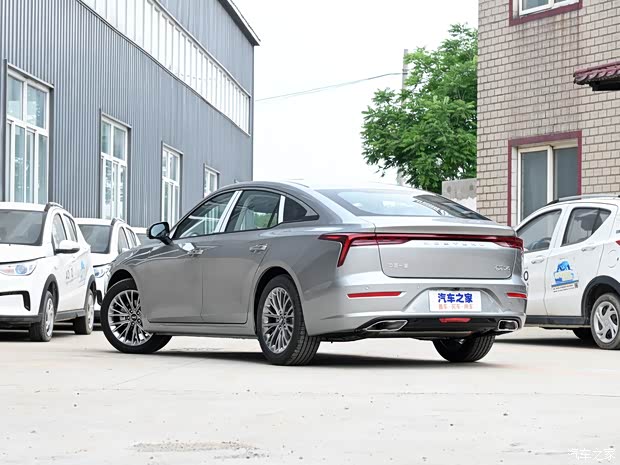 一汽奔腾 奔腾B70 2022款 1.5T 自动尊享型 一汽奔腾 奔腾B70 2022款 1.5T 自动尊享型