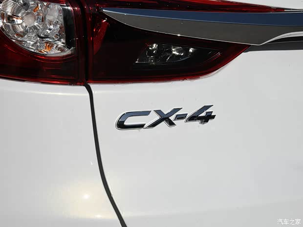 一汽馬自達 馬自達CX-4 2018款 2.0L 自動兩驅藍天品位升級版