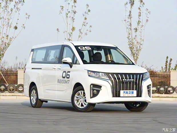 北京汽车制造厂 王牌M7 2022款 1.6L 长轴豪华型 7座 北京汽车制造厂 王牌M7 2022款 1.6L 长轴豪华型 7座