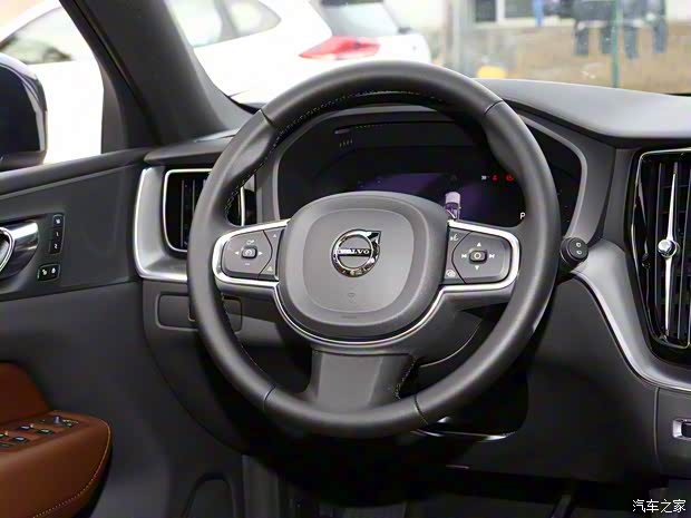 沃尔沃亚太 沃尔沃XC60 2023款 B5 四驱智逸豪华版