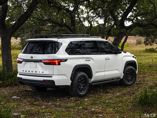 丰田(进口) 红杉 2023款 TRD Pro 丰田(进口) 红杉 2023款 TRD Pro