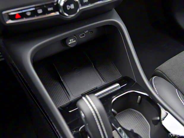 沃爾沃亞太 沃爾沃XC40新能源 2022款 P6 純電 兩驅(qū)基本型