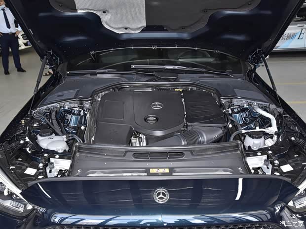 北京奔驰 奔驰C级 2022款 C 260 L 运动皓夜版