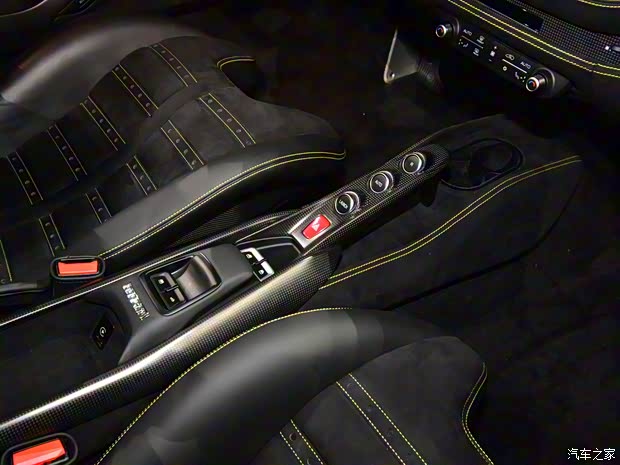 法拉利 法拉利F8 2020款 Spider 3.9T V8