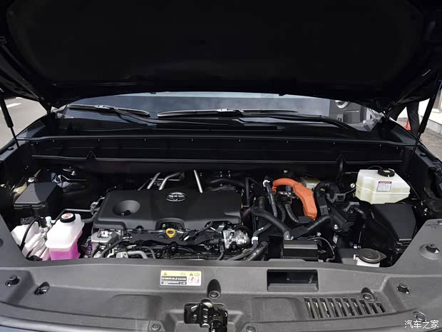 一汽丰田 皇冠陆放 2021款 2.5L HEV四驱尊贵版