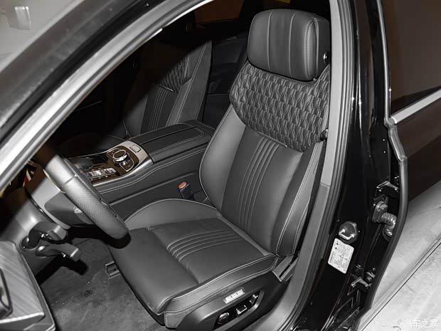 一汽红旗 红旗H9 2020款 2.0T 智联旗畅版 一汽红旗 红旗H9 2020款 2.0T 智联旗畅版