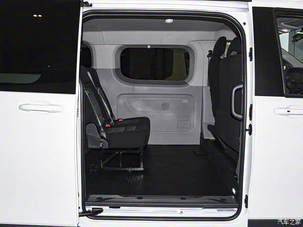 上汽大通 上汽大通MAXUS 新途V70 2023款 2.0T柴油手動精英版5/6座 93kW