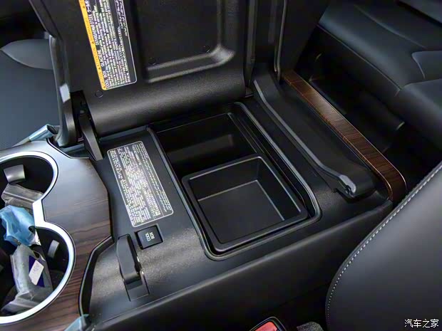 丰田(进口) 兰德酷路泽(进口) 2022款 3.5T 中东版