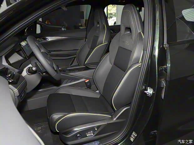 领克 领克06 2023款 Remix 1.5T Hero 领克 领克06 2023款 Remix 1.5T Hero