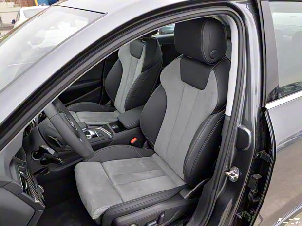 一汽-大众奥迪 奥迪A4L 2020款 45 TFSI quattro 臻选动感型