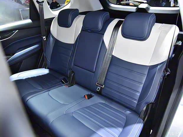 上汽大通 上汽MAXUS EUNIQ 6 2019款 基本型