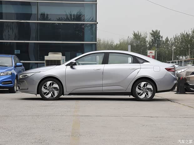 几何汽车 几何A 2019款 高维标准续航幂方版 几何汽车 几何A 2019款 高维标准续航幂方版