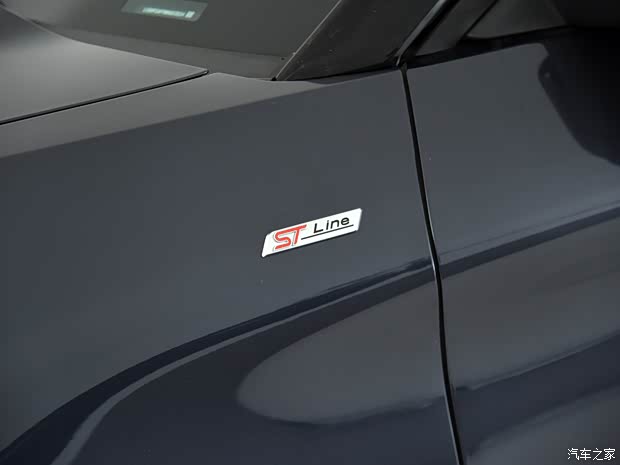 長(zhǎng)安福特 探險(xiǎn)者 2023款 EcoBoost 285 四驅(qū)ST-Line 6座