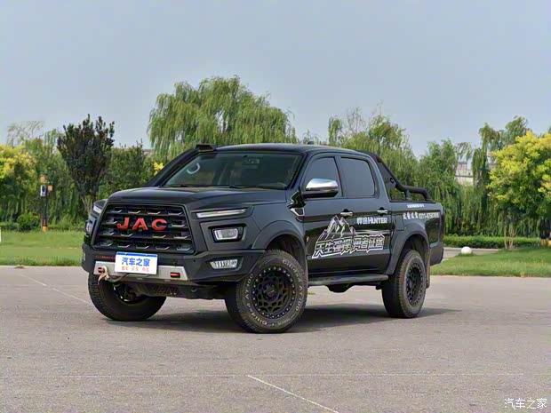 江淮汽車 悍途 2022款 2.0T山貓版手動(dòng)柴油四驅(qū)精英型標(biāo)雙HFC4DB2-2E