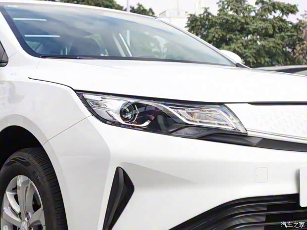 睿藍(lán)汽車 楓葉60s 2023款 易行版