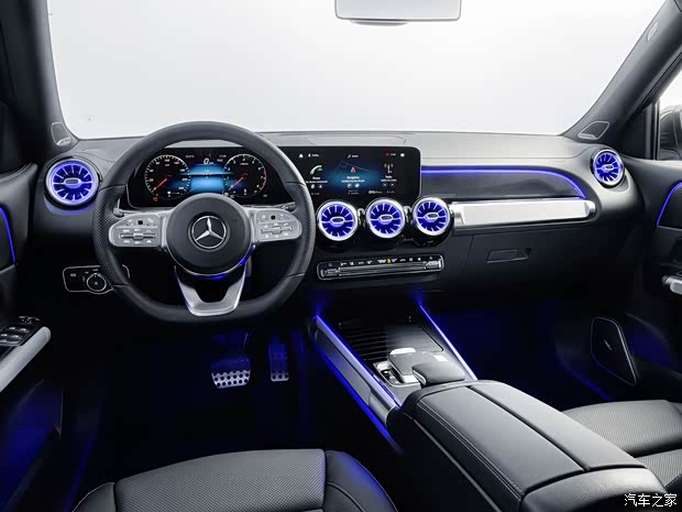 奔驰(进口) 奔驰GLB(海外) 2019款 基本型 奔驰(进口) 奔驰GLB(海外) 2019款 基本型