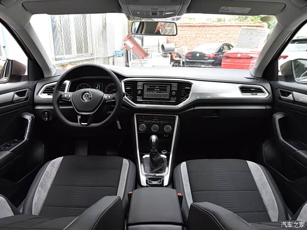 一汽-大众 T-ROC探歌 2018款 230TSI DSG两驱进取型