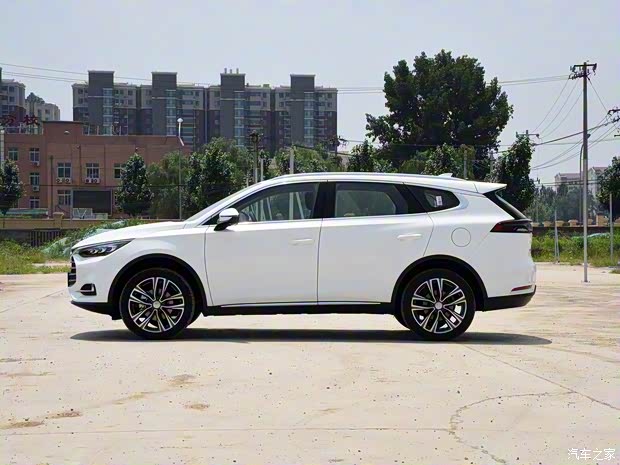 比亚迪 唐 2018款 2.0T 自动智联尊贵型 7座 比亚迪 唐 2018款 2.0T 自动智联尊贵型 7座