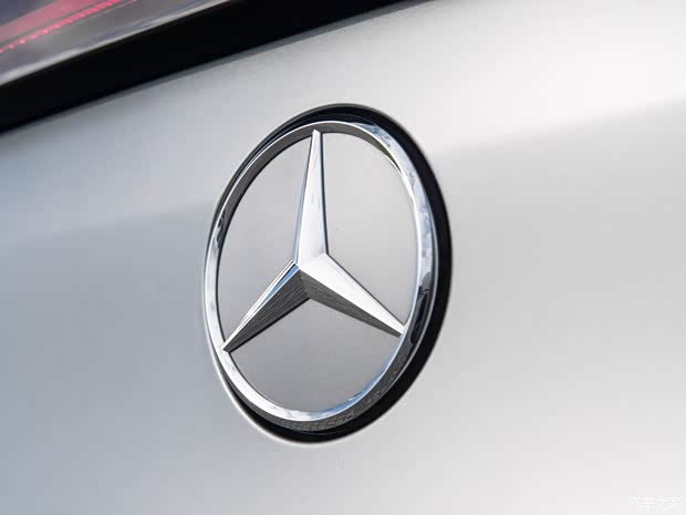 梅賽德斯-EQ 奔馳EQC(海外) 2018款 EQC 400 4MATIC