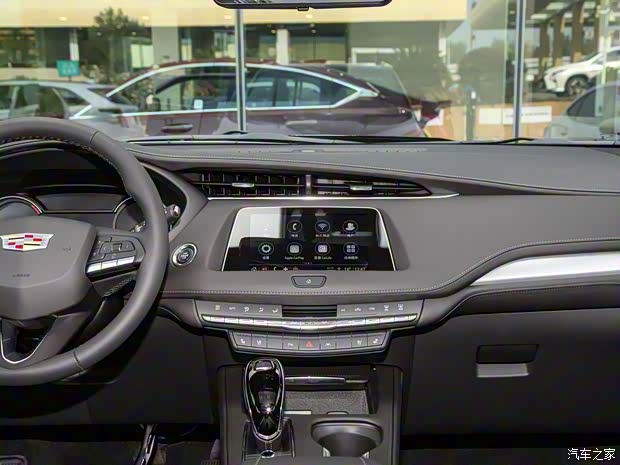 上汽通用凱迪拉克 凱迪拉克XT4 2023款 28T 兩驅(qū)尊貴型