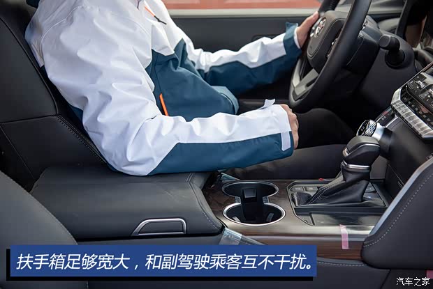 豐田(進口) 蘭德酷路澤(進口) 2022款 3.5T 中東版 豐田(進口) 蘭德酷路澤(進口) 2022款 3.5T 中東版